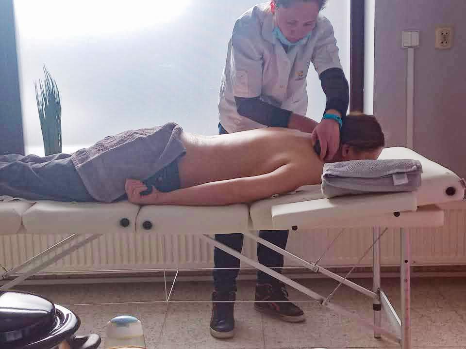 masaż gorącymi kamieniami biokuracja